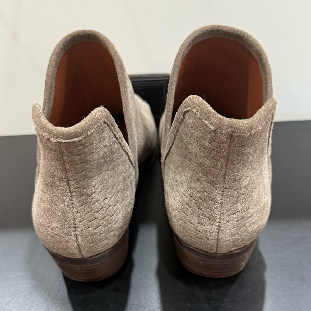 Lucky Brand Tan Ankle Boots with Modern Silhouette, 7.5, UGC - Picture 3 of 7